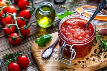 Coulis de tomates en pots