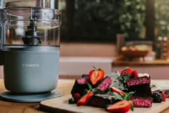 Berry and Coconut no Bake Bar