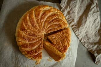 Galette des rois à la frangipane et crème pâtissière par @gabriellachr_lmp6