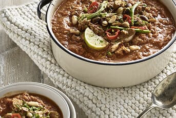 Soupe de poulet, patate douce et beurre de cacahuète