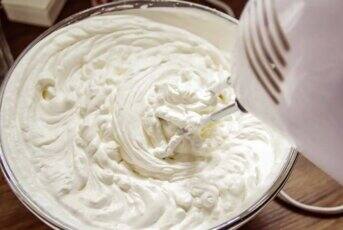 Crème chantilly au lait concentré