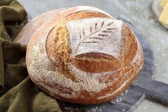 Essential bread making tools for home bakers