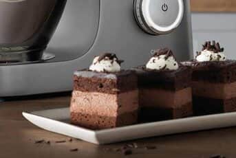 Rigo Jancsi (Hungarian Chocolate Cake)