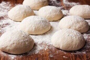 Pâte à pizza prêt-cuite