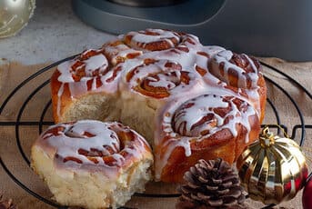 Mixed Spice Buns with Sticky Icing