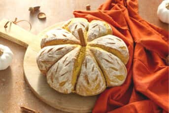 Pain au curcuma d'Halloween