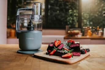 Barre énergétique et healthy sans cuisson aux baies et à la noix de coco