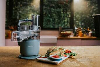 Beignets de courgettes healthy avec dip aux poivrons rouges