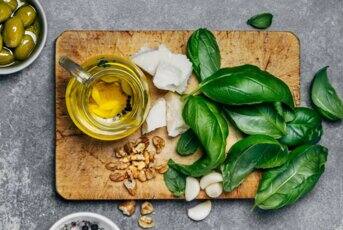 Basilic à l'huile d'olive à conserver