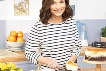 SERNIK WIEDEŃSKI NA CZEKOLADOWYM SPODZIE