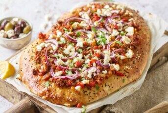 Pain plat épicé à l'agneau