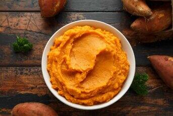 Purée de patate douce et carottes