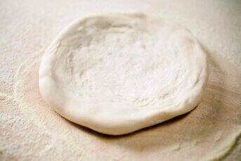 Pâte à pizza à la semoule de blé fine