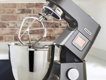 HOW TO NAVIGATE THE TOUCHSCREEN