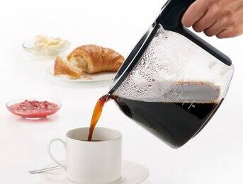 Genießen Sie den Geschmack frisch aufgebrühten Kaffees - auch noch lange nachdem Sie ihn zubereitet haben.