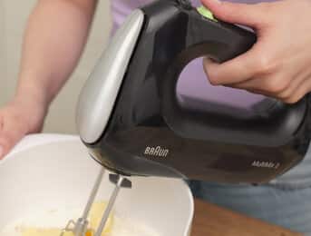 Easy one hand operation.