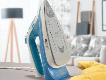 SuperCeramic soleplate for fast results with less hassle.