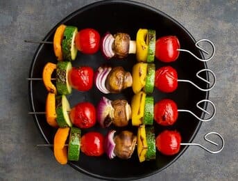 Leckere Gemüsespieße vom Grill: Einfaches Rezept