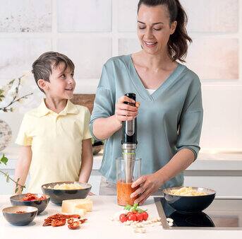 Braun MultiQuick 7 Hand blender in use