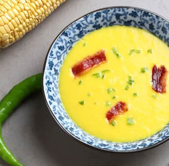 Spicy sweetcorn soup with chili and pancetta