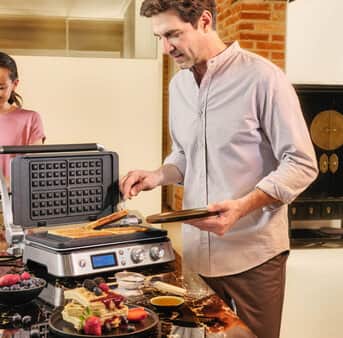 Braun MultiGrill 9 in use