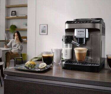 Cold + Hot.Discover over 40 preset recipesin the new Eletta Explore