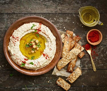 Find starter inspiration for the perfect starter to your dinner event. Soups, Salads and mini delights!