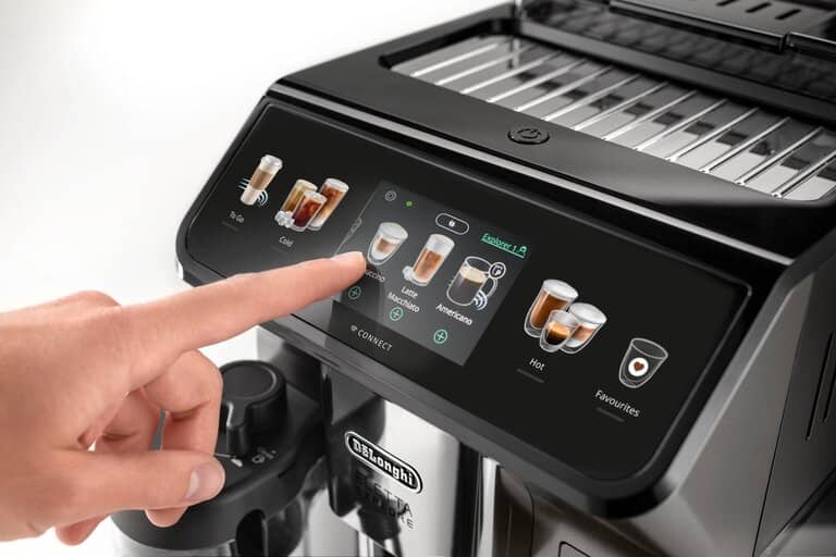 06 Eletta Explore ECAM450.86.T – цветният TFT дисплей отблизо