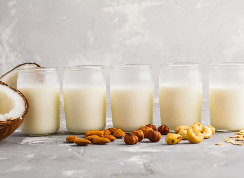 Jakie napoje roślinne do kawy? Najlepszy przewodnik