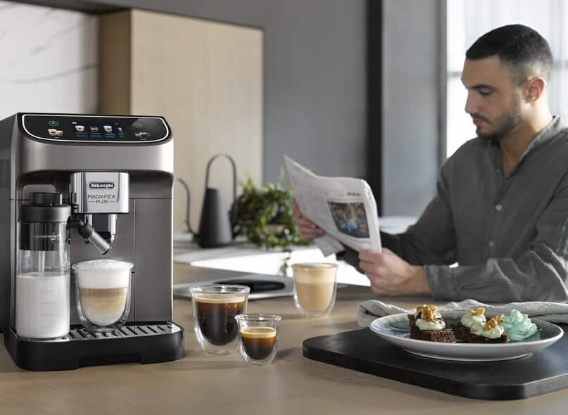 Skromny czy bogato wyposażony? Jaki ekspres do kawy dla singla?