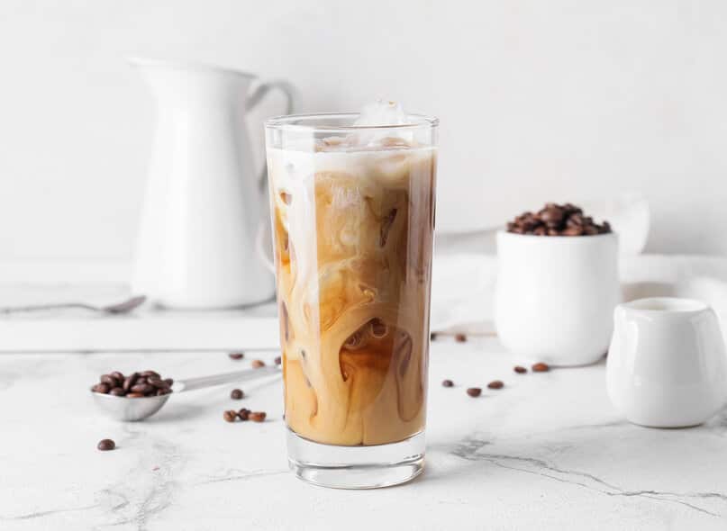 Kawa mrożona a cold brew – czym się różnią?
