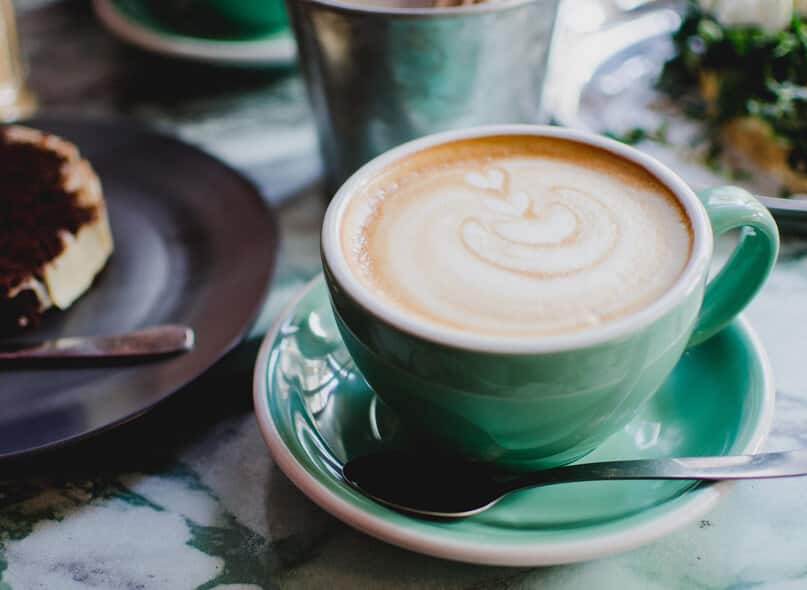 Ile kalorii ma kawa czarna, cappuccino i latte?