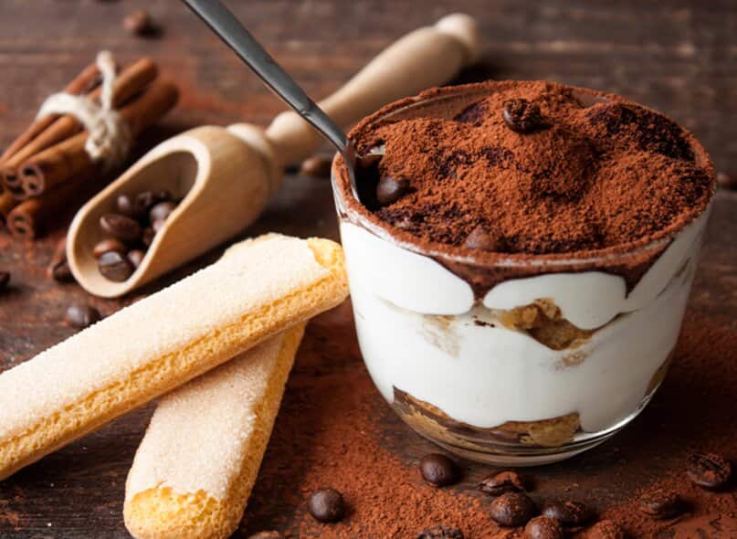 Deser tiramisu z cold brew – kreatywne przepisy na tiramisu