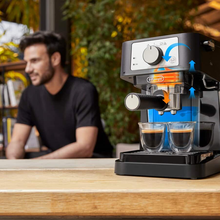 【値下げ！】DeLonghi STILOSA EC233BK エスプレッソマシン DeLonghi De'Longhi Stilosa Black and SS 15-Bar Pump Espresso