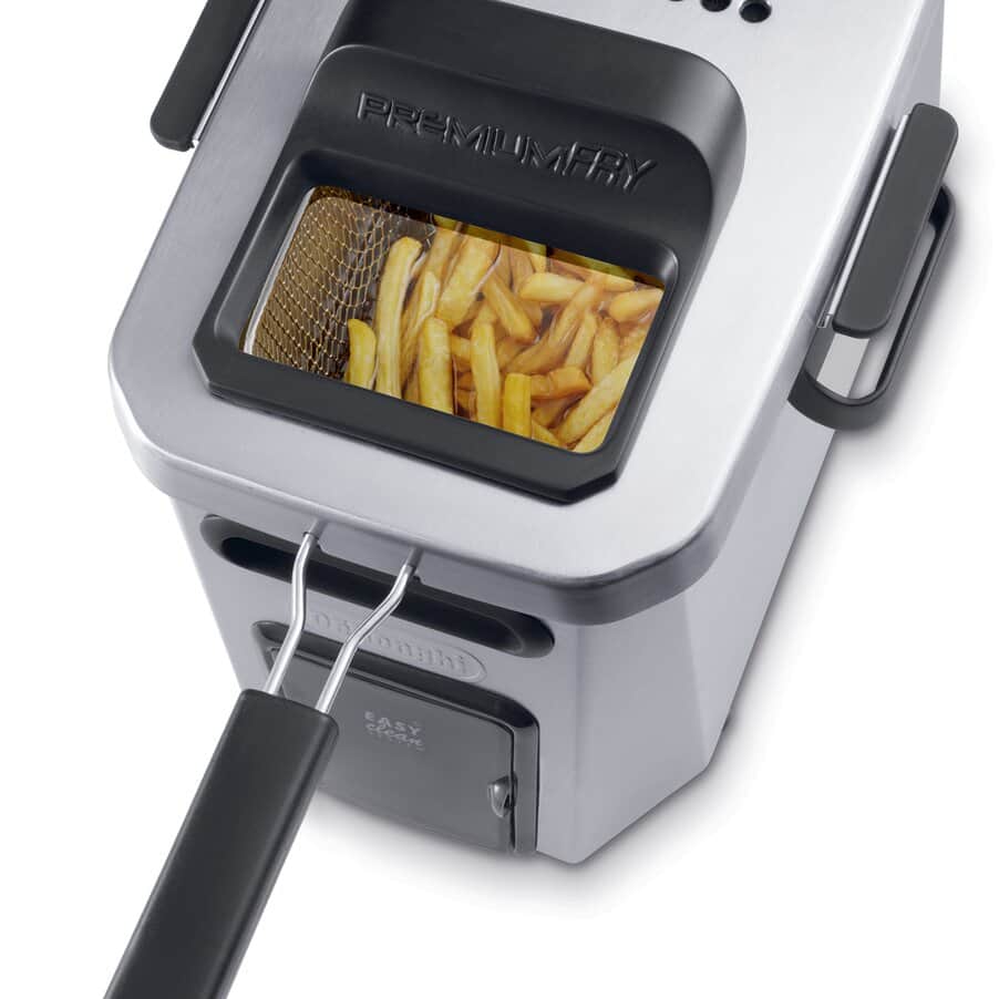 Large 3-lb food capacity