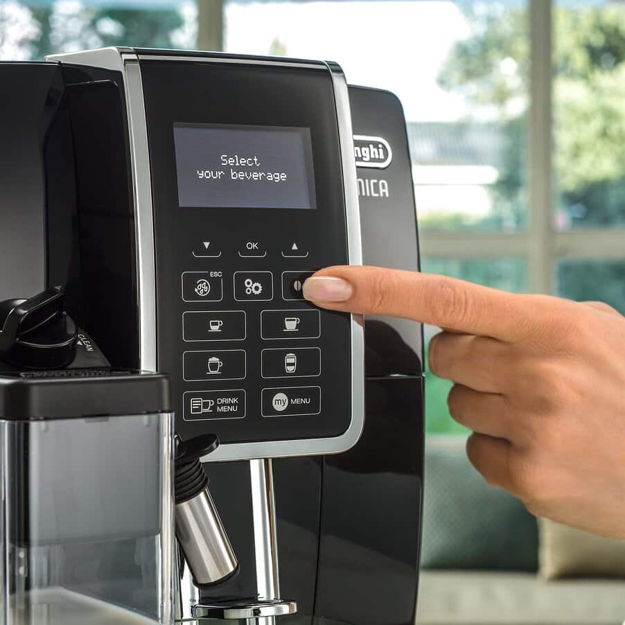 日本語表示が可能な液晶パネルをタッチする簡単スマート操作