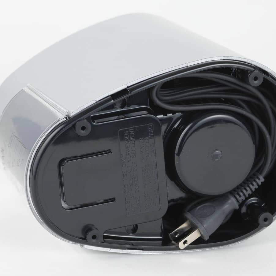 電源コード収納