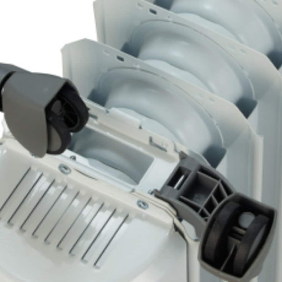 組み立て不要の折りたたみ式キャスター