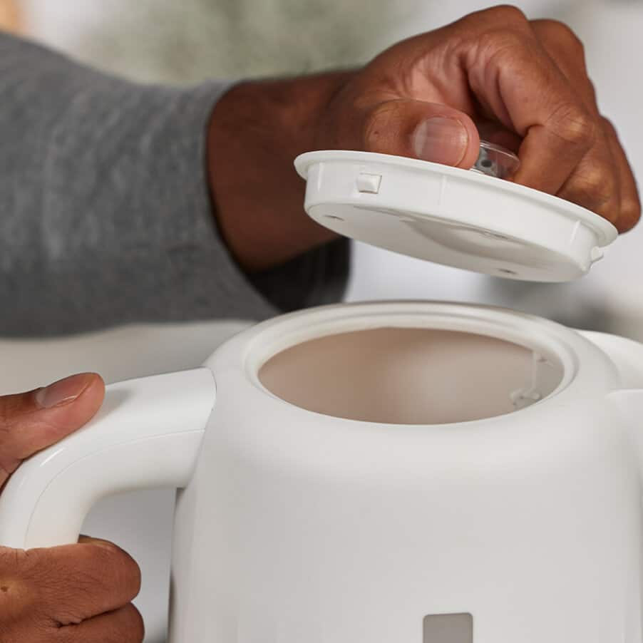 Easy access pull-off lid