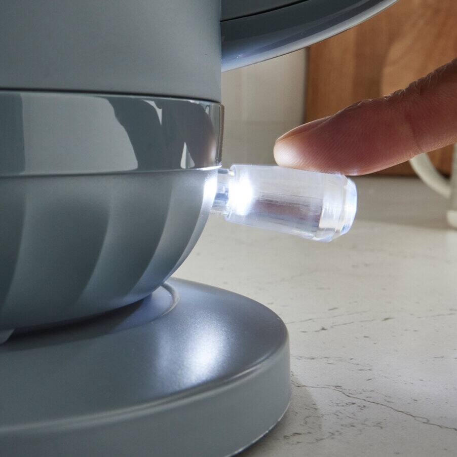 Illuminated on/off switch