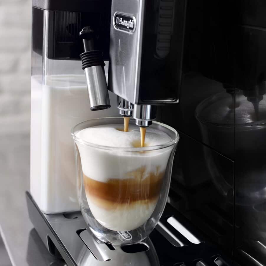 デロンギ独自の自動ミルク泡立て技術「ラテクレマ™」